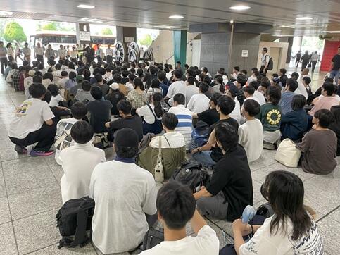 新大阪駅での様子