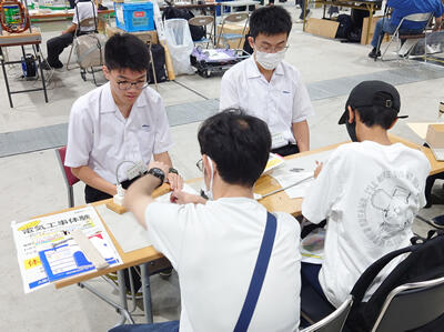 産業教育フェアの様子