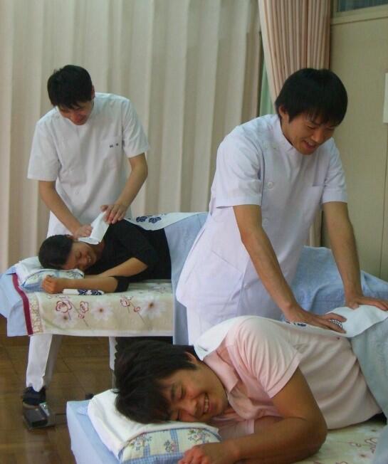 あん摩授業.jpg
