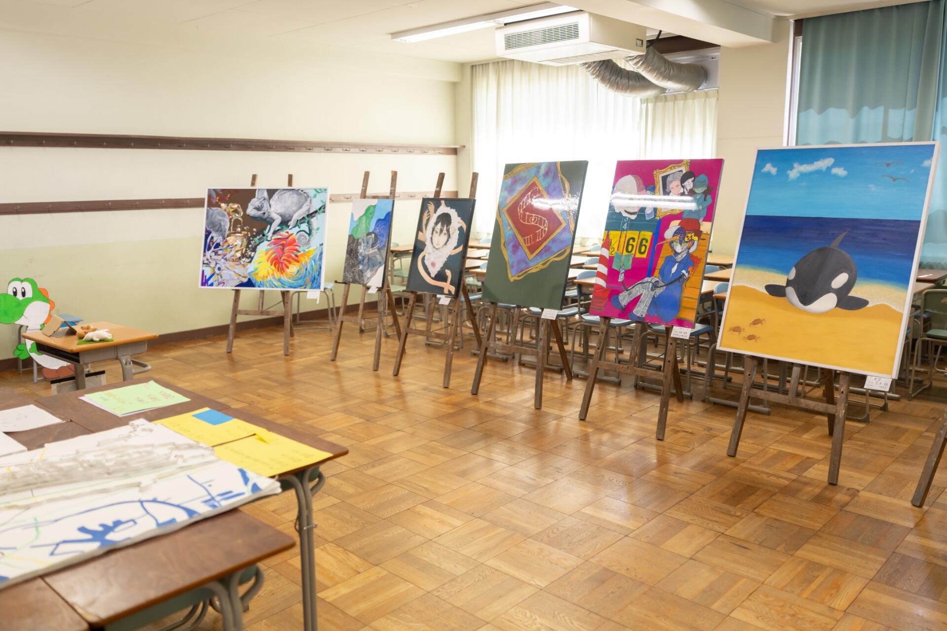 美術部などの展示