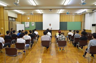 全校集会・保健講習会を行いました。
