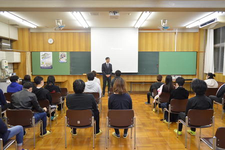 全校集会を行いました。