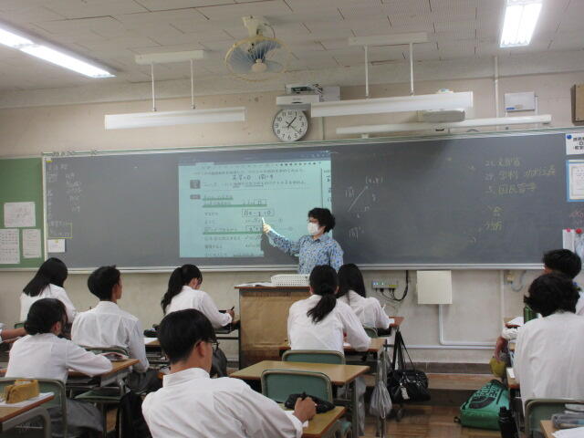 授業見学 3年「数学C(文系)」 ベクトルの内積