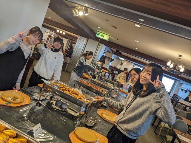 10月17日2年修学旅行4日目(朝食バイキング)