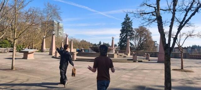 日曜日 Bellevue Downtown Park (1).jpg