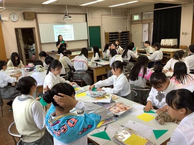 6月12日 3年選択科目「保育基礎」-大阪健康ほいく専門学校出張授業-