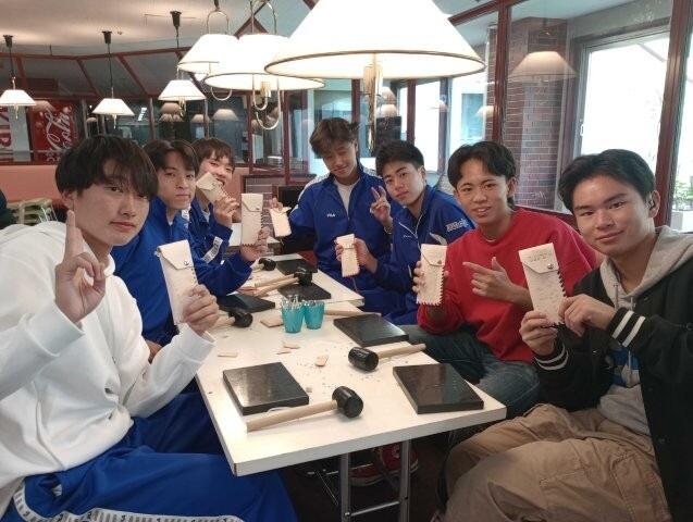 10月16日 2年 修学旅行3日目（午前 レザーワーク）