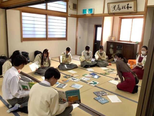 10月23日 絵本の読み聞かせ教室
