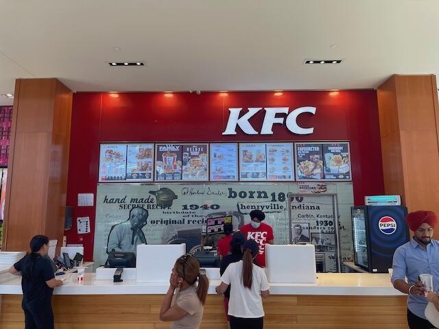 1フードコート店.J.JPG