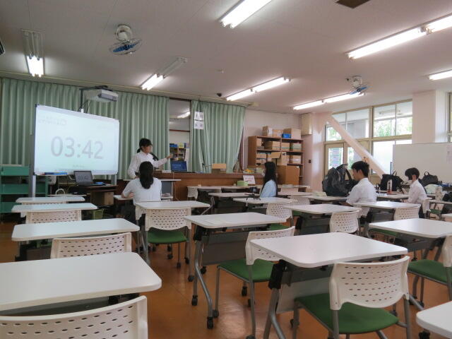 校内ビブリオバトル大会・夏の部が開催されました！