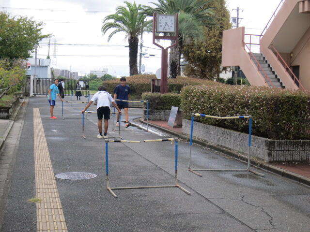 スッキリとしない空模様です。
