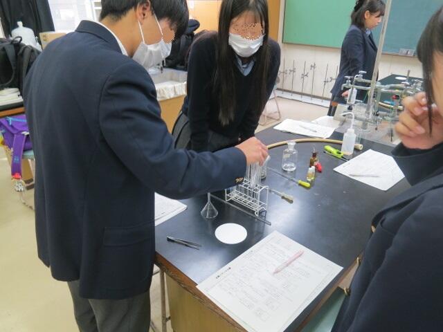 1108_化学_看護系 (8).JPG