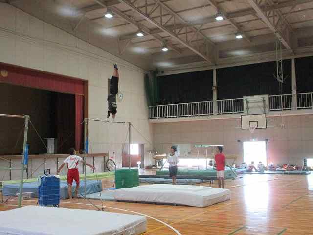 器械体操部 久米田高校との合同練習