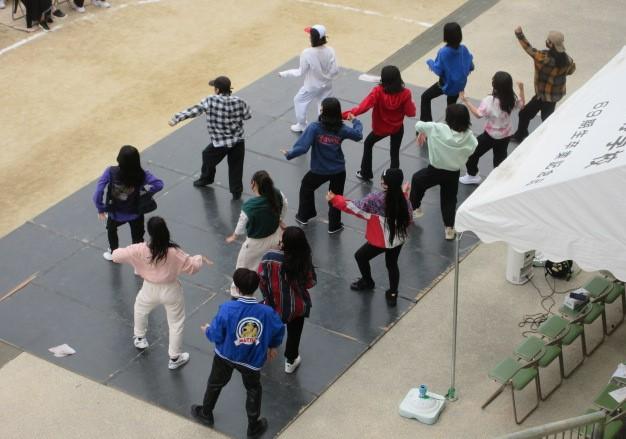 2021文化祭 有志パフォーマンス(体育館前特設ステージ)