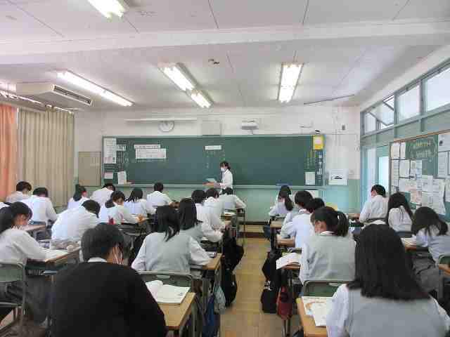 教育実習生研究授業 2年「保健」