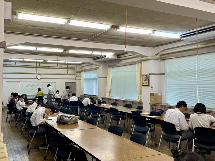 3年生 就職者の履歴書作成