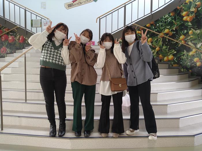 ７５期２年生南九州修学旅行霧島ぶどう園散策