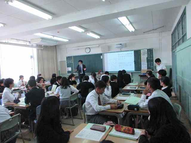2年生 「探究Ⅱ」 テーマ「大阪観光のお悩み解決」