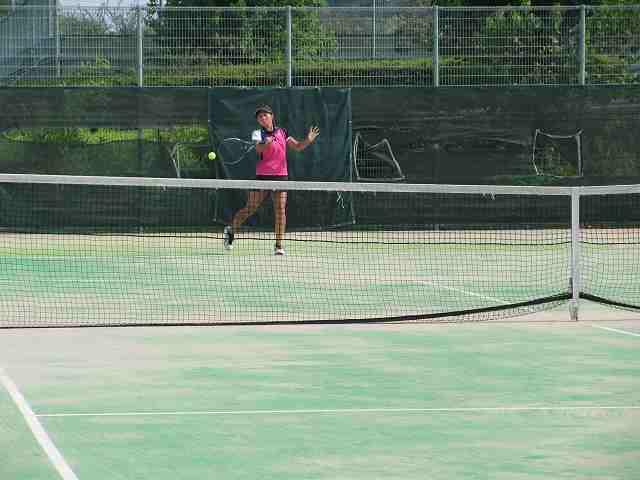 テニス部 大阪高校総体テニス大会(シングルス4名、ダブルス1組出場)女子シングルスベスト24