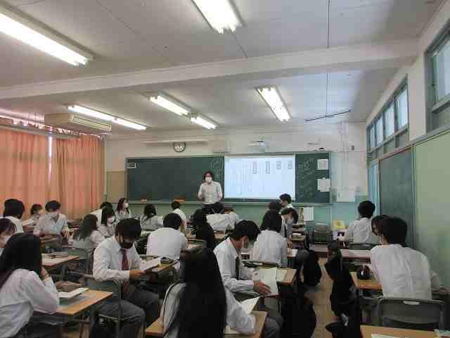 授業見学 2年「現代文B」 観点別評価研究モデル授業