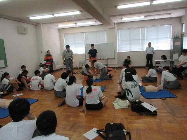 救急法講習会が開催されました。