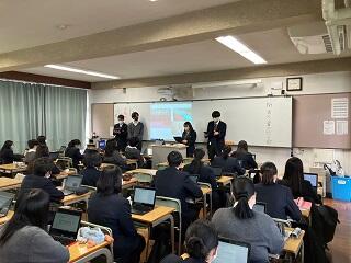 中間プレゼン1.jpeg