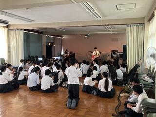 【クラブ活動報告】軽音楽部~1年校内ライブ♬~