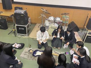 【クラブ活動報告】軽音楽部~メンテナンス講習!~