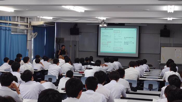 3年生進路説明会を開催しました