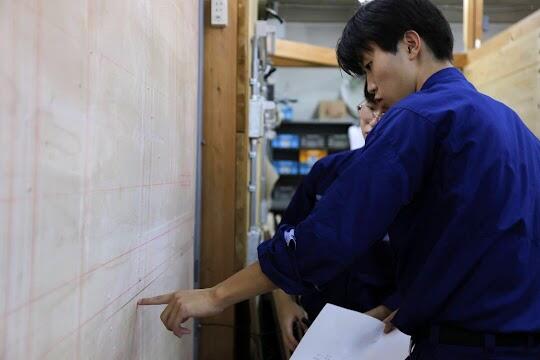 淀工広報隊です!課題研究「電気工事応用」の様子を取材しました。