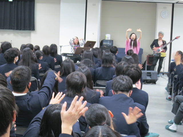 人権公演2.JPG