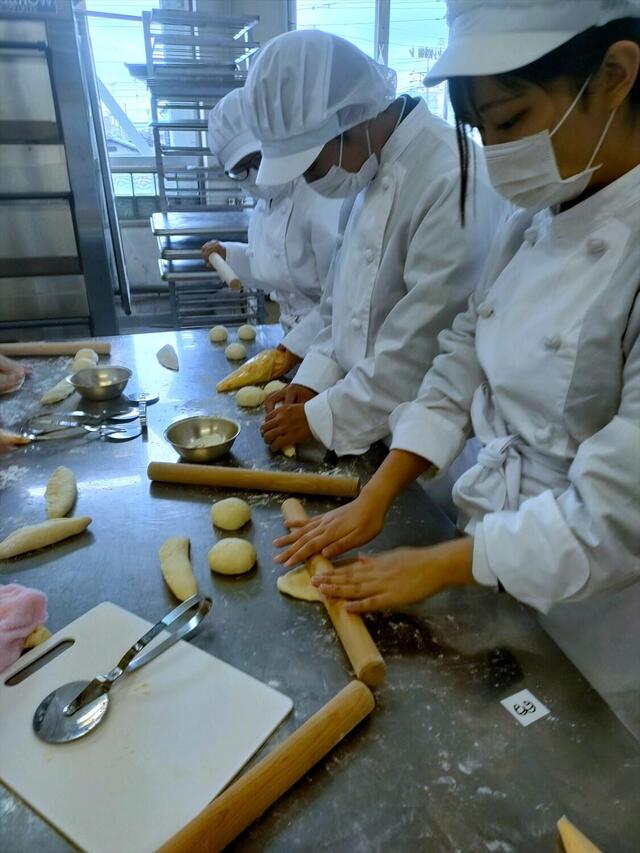 クリームパン④_小.jpg