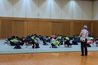 「第46回大阪府高等学校芸術文化祭・小倉百人一首かるた部門」に出場しました