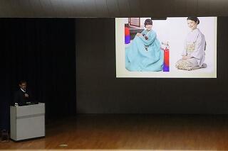 1年「人権学習」を行いました