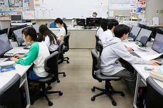 シリーズ授業⑫～２,３年「OA実習」