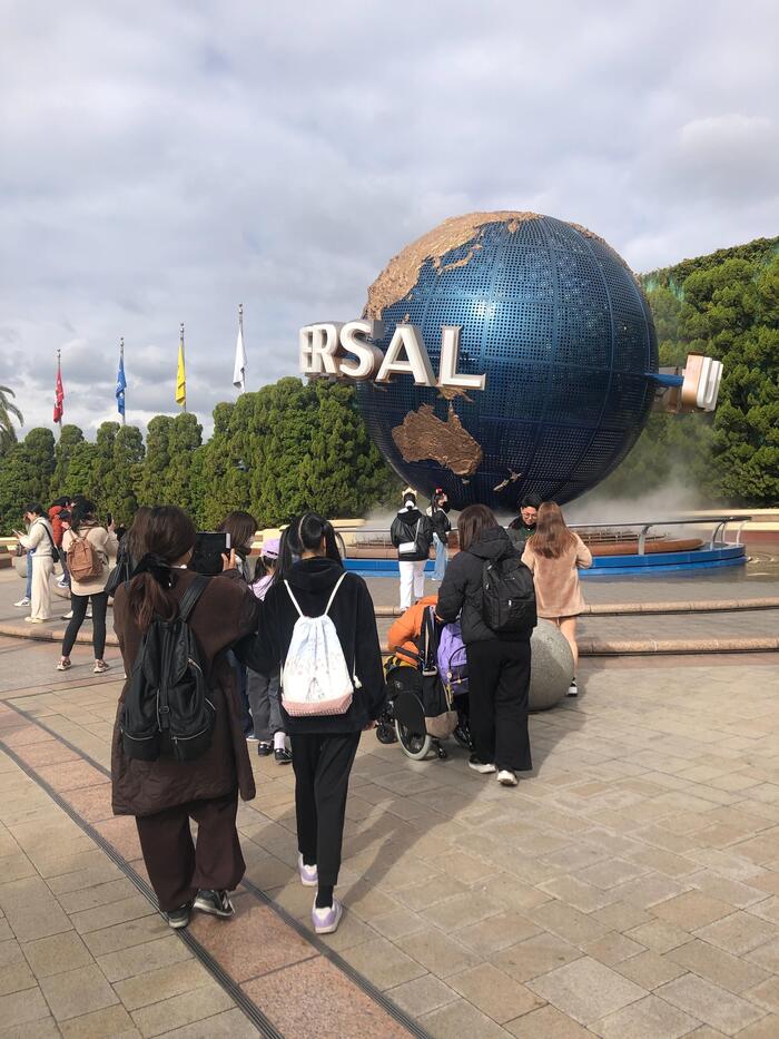 【小学部 修学旅行１日目①】USJに着きました。