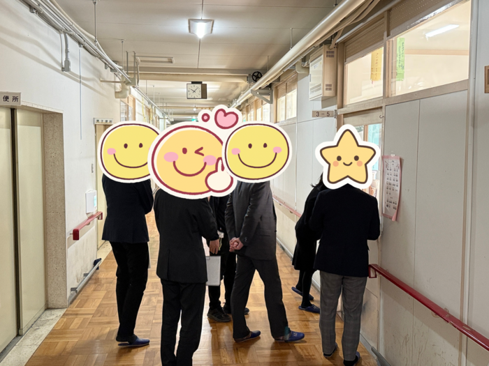 学校視察。