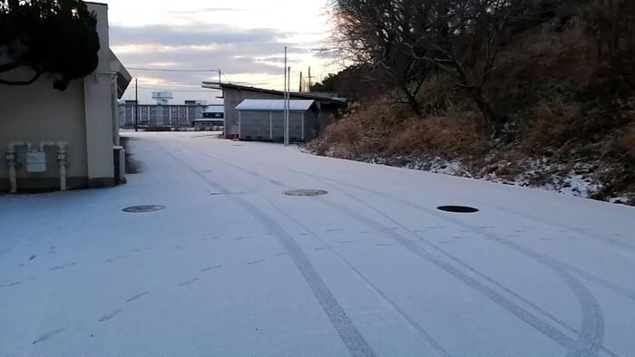 積雪•路面凍結のため臨時休校