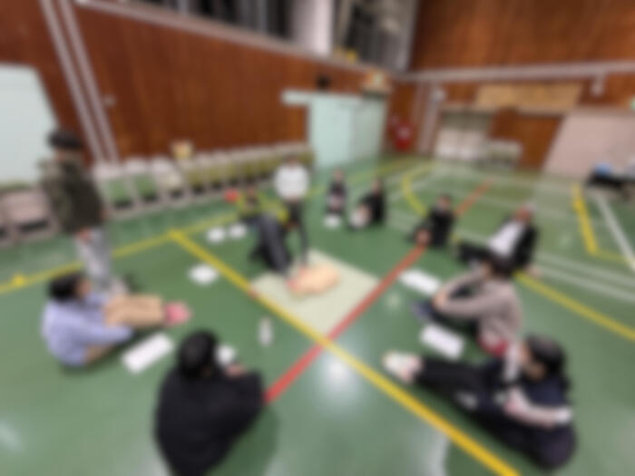 緊急時対応訓練「AEDと心臓マッサージ」