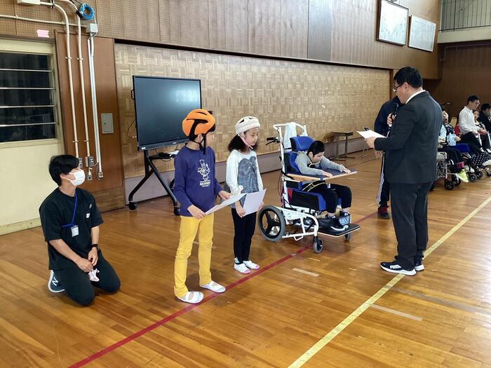 全校集会・認証式について