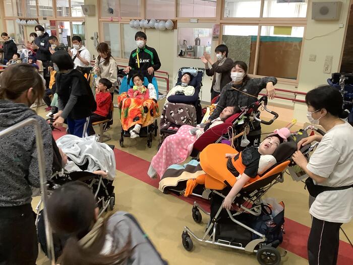 小学部（3月のお誕生会、6年生を送る会）