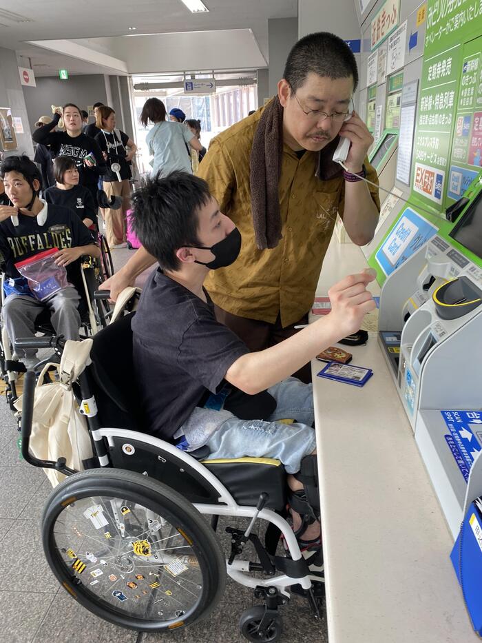 高等部C班（校外学習）の様子