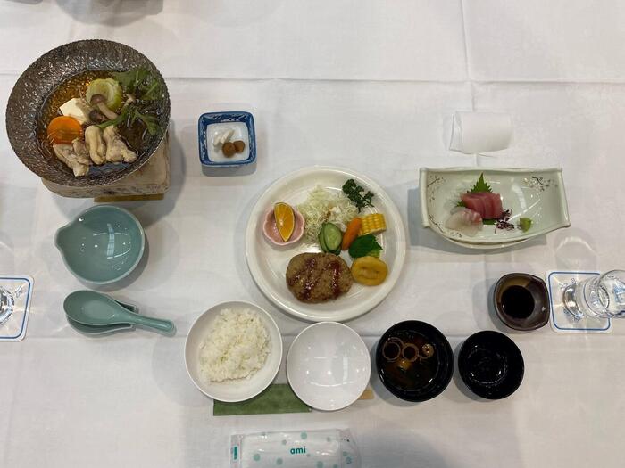 小学部６年修学旅行 其の３‐２（夕食の様子）