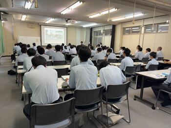 6/10(水)シャープ特選工業株式会社様による出前授業(1年)