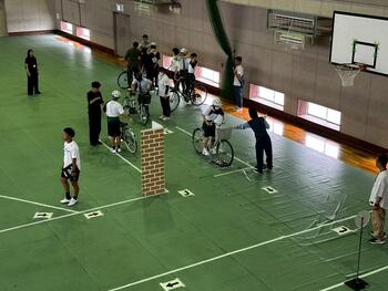 LINE_ALBUM_522 交通安全指導_260522_8.jpg