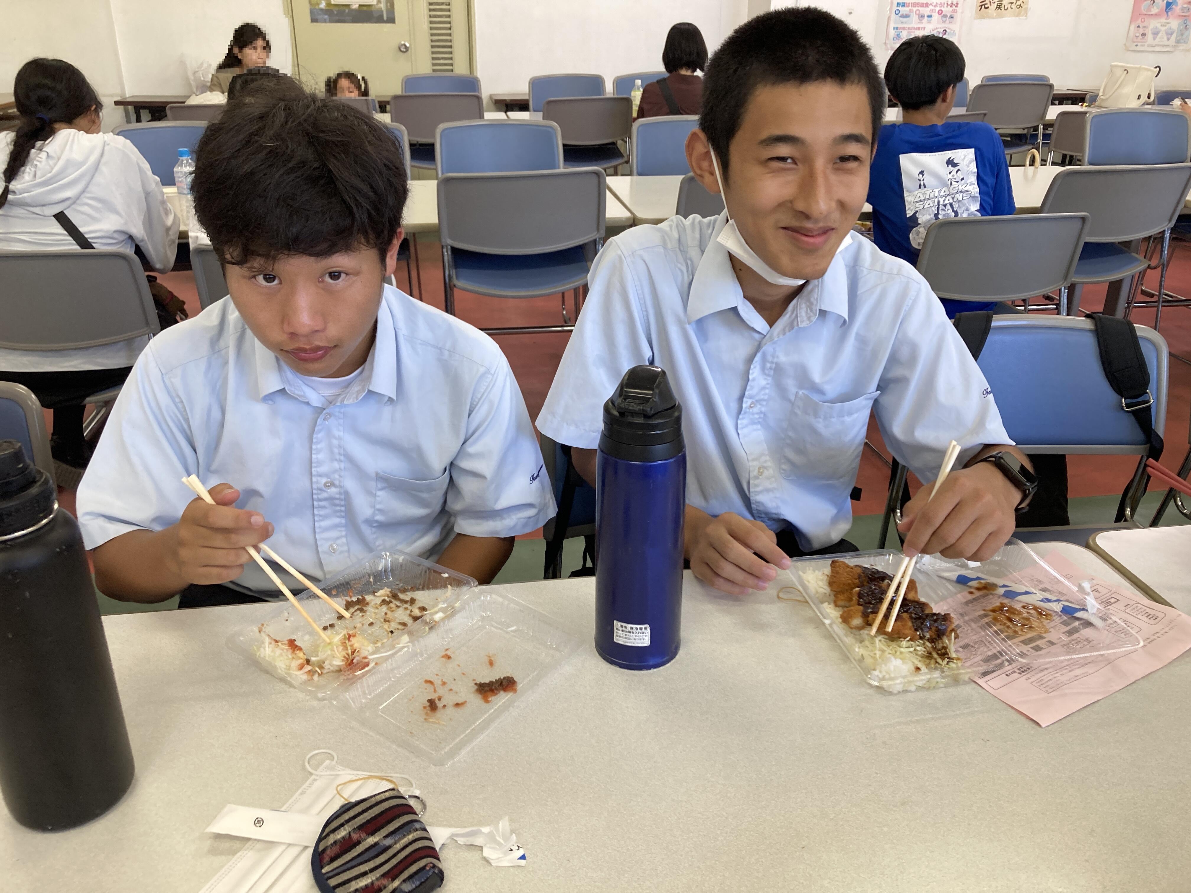 食堂 昼食.JPG