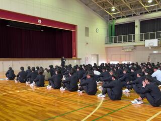 1/8（木）冬季休業後の生徒集会
