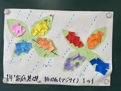 240601【写真】授業の風景21（１年「家庭基礎」、子どもの発達と遊び（折り紙）） (2).JPGのサムネイル画像