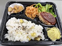 231218【写真】授業の風景80(2年「まちづくり」、宙いも弁当、大学芋特別販売) (3).JPEGのサムネイル画像