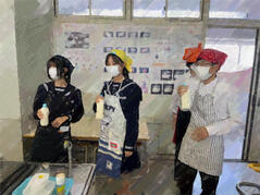 231021【写真】授業の風景64(1年「家庭基礎」、調理実習①(天然酵母パン)) (4).JPGのサムネイル画像